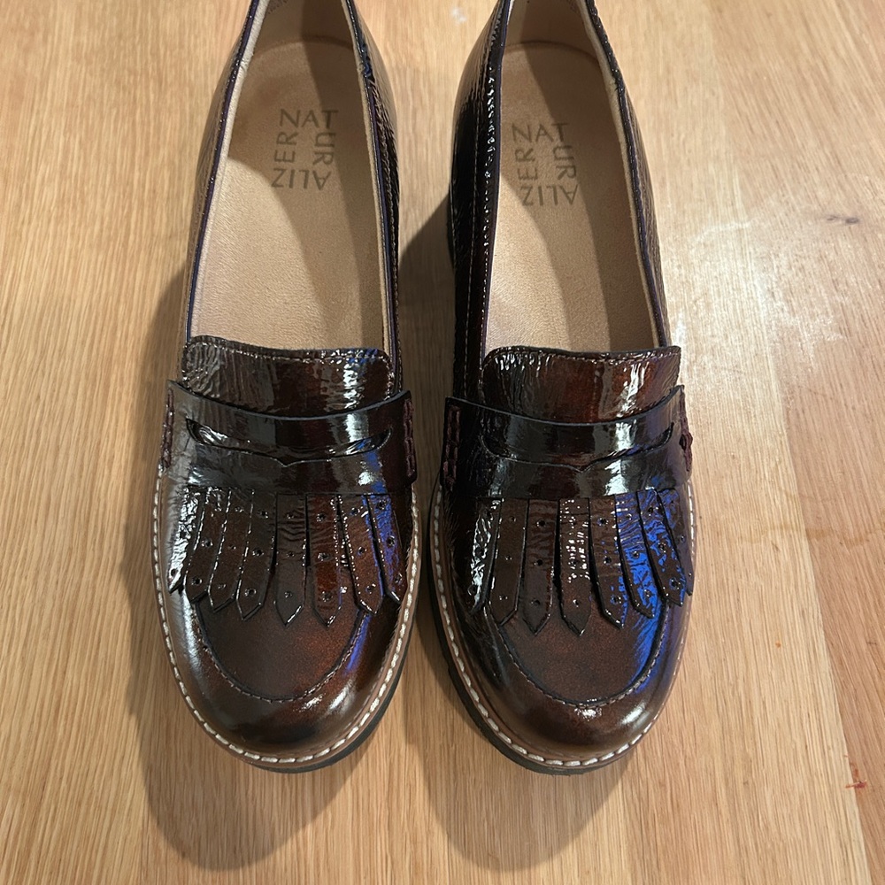 Naturalizer Glossy Brown Loafers